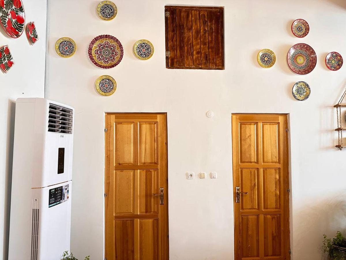 Sarrafon Guest House Bukhara Esterno foto